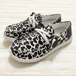 Gypsy Jazz black and white leopard canvas shoes